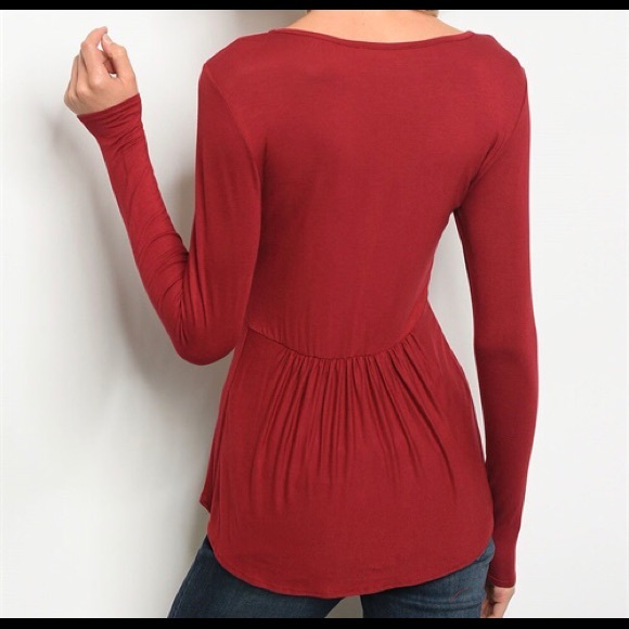 🍁2/$12 Sale. Maroon Top - Picture 2 of 2
